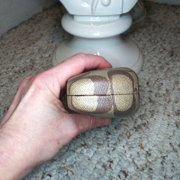 Coach Two-Tone Brown Signature Double "C" Logo Hinged Eyeglass Case - Picture 3 of 7